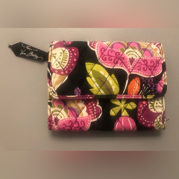 Vera Bradley Wallet - Picture 1 of 3